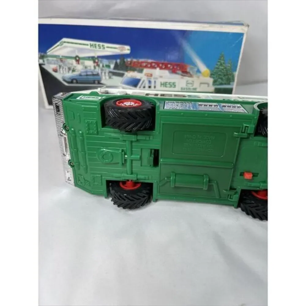 Vintage 1996 Hess Truck Emergency Vehicle‎ In Original Box